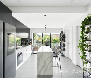 2/142-144 Nuwarra Rd, Moorebank NSW 2170 - Townhouse For Rent | Domain - Photo 2