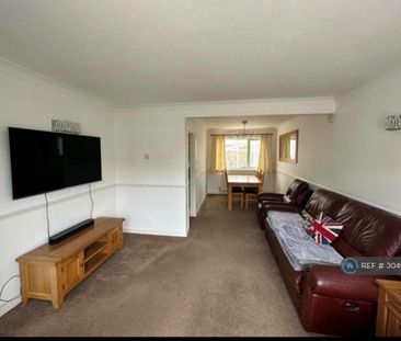 1 bedroom in a house share to rent - Photo 1