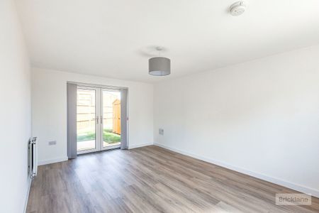 Shale Meadow, Wellingborough - Photo 2