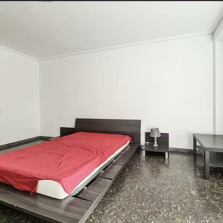 Carrer de Jaume Roig, Valencia, Valencian Community 46010 - Photo 1