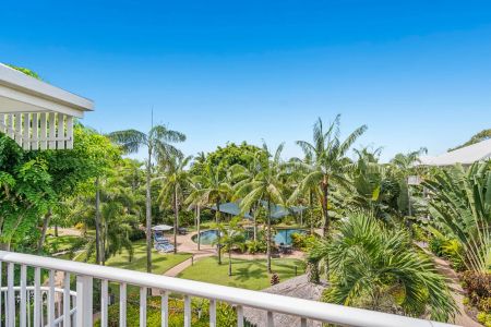 Resort style living - one bedroom fully furnished apartment - Photo 2