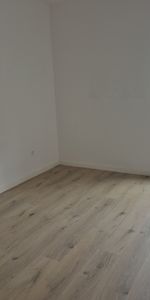 Location Appartement 2 pièces 45m² LILLE 59000 - Photo 3