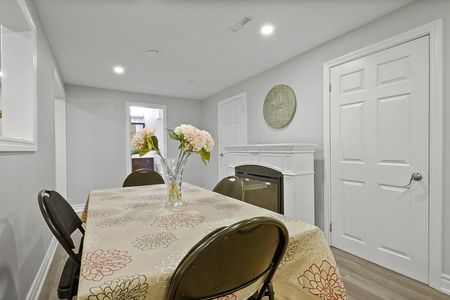 For Lease - 4 Glouster Court, Richmond Hill, Ontario - Photo 4