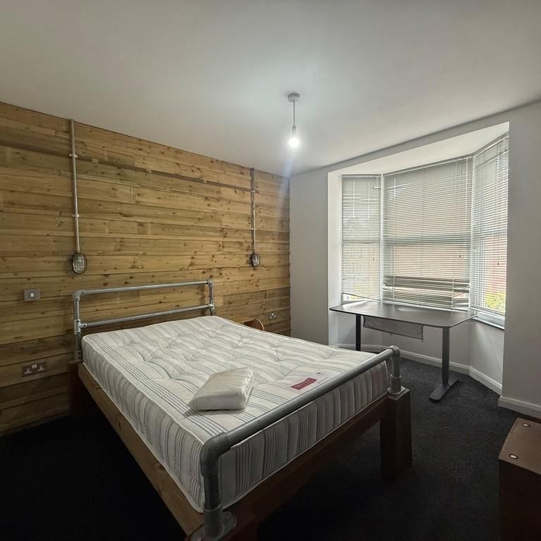 6 bedroom house share to rent - Photo 1