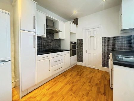 3 bedroom terraced house to rent - Photo 2