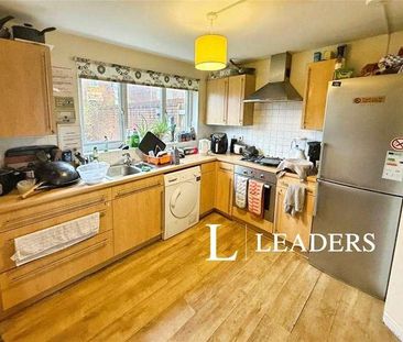 Waterlily Close, Stoke-on-trent, Staffordshire, ST1 - Photo 4