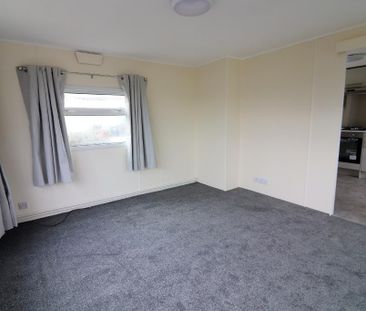 1 Bedroom Park Home To Rent - Photo 2
