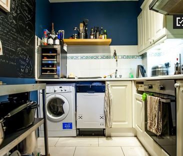 Room for rent in 2-bedroom apartment in Blackrock, Dublin - Photo 5