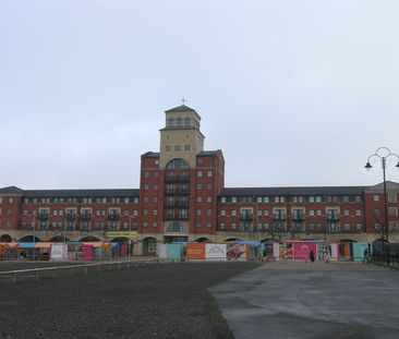 Market Square, Wolverhampton - Photo 2