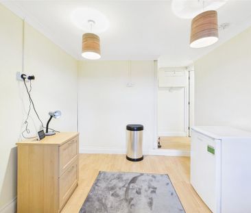 1 bedroom semi-detached house to rent - Photo 4