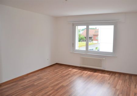 "moderne 3.0 Zimmer-Wohnung an zentraler Lage mit Balkon" - Foto 2
