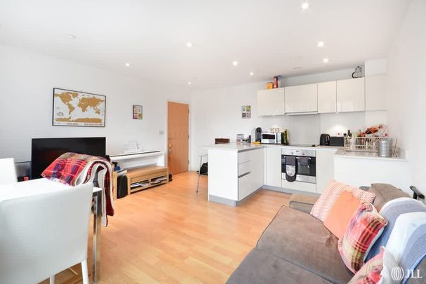 Residence Tower, London N4 - Photo 1