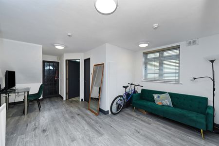 North Sherwood Street, NG1 - Photo 3