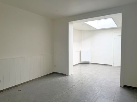 Woning met 3 slaapkamers en tuin. - Photo 4