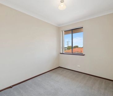 Stylish 3 Bedroom Townhouse in Peaceful Yokine Location - Photo 6