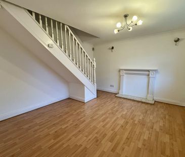 2 bedroom semi-detached house to rent - Photo 3