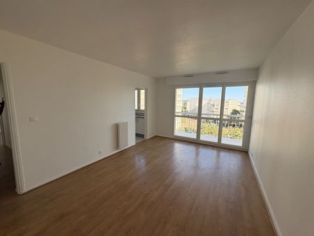 2 Pièces - HAUTS DE CHATOU avec Balcon et - PARKING S/SOL, - Photo 2
