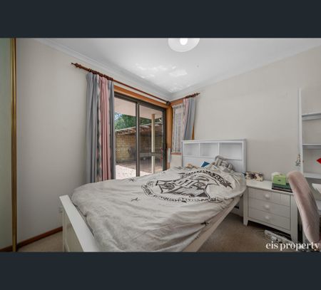 111 Gordons Hill Road, Lindisfarne, Tas 7015 - Photo 5
