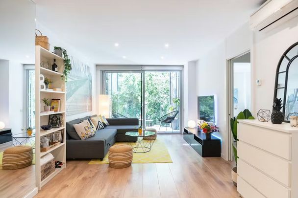 Carrer de Viladomat, Barcelona, Catalonia 08015 - Foto 1