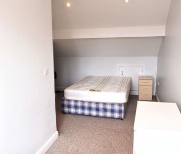 6 bedroom terraced house to rent - Photo 5