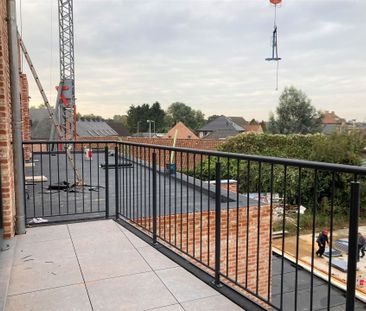 Eénslaapkamer appartement met terras en autostaanplaats in het cent... - Photo 4