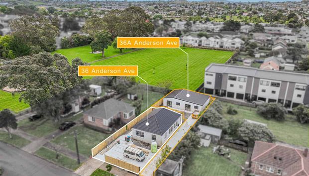 Renovated 4 bedroom house Point England - Photo 1