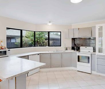 3 Bedroom in Cambridge - Photo 4