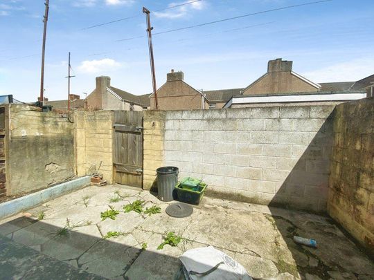 3 bedroom house to rent - Photo 1