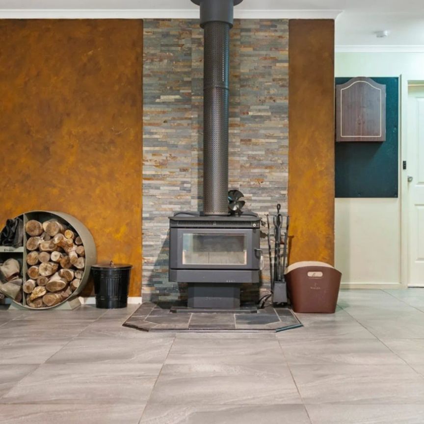 Comfortable Family Living in a Quiet Paralowie Court - Photo 1