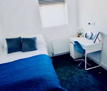 6 Beds 6 Baths - Photo 4