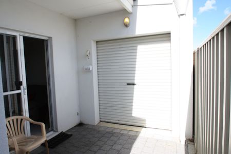 9/7 Goldsmith Road, Spearwood. - Photo 2