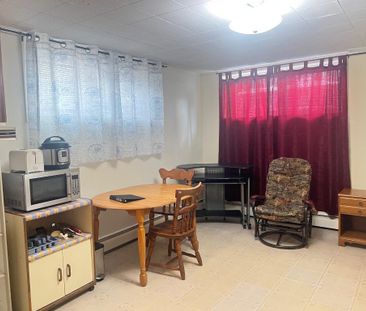 Chambre à louer pour étudiant-e seulement - Photo 1