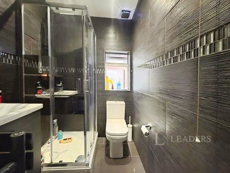 5 bedroom terraced house to rent - Photo 3