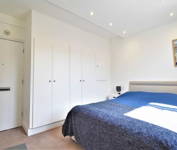 Studio to rent - Photo 2