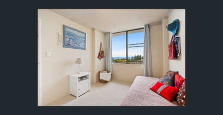 Coastal Apartment with Spectacular Panoramic Views, metres from Dee Why Beach - Photo 3