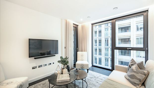 Luxurious 2-Bed, 2-Bath Apartment with Winter Garden in Nine Elms Thornes House SW11 7AG - Photo 1