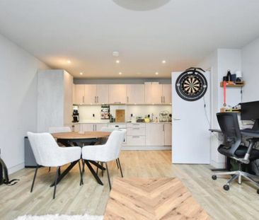 Immaculate modern one-bedroom furnished flat to let in the sought a... - Photo 4