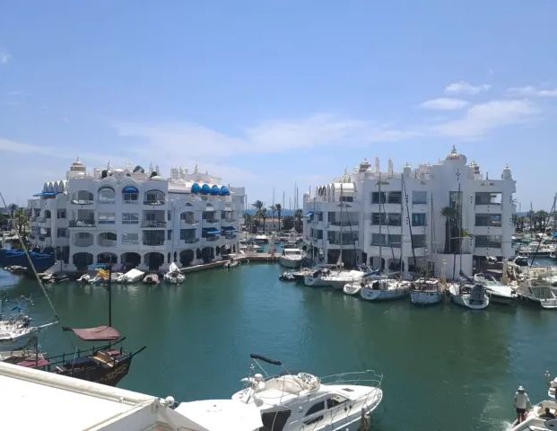 Apartamento en alquiler en Puerto Marina - Foto 1