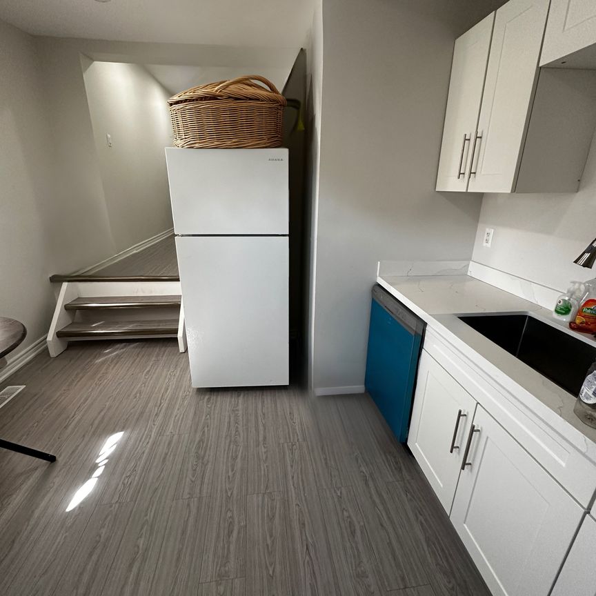 For Lease - 25 Howard Street Unit# APT 1 - Rm B, Toronto, Ontario - Photo 1