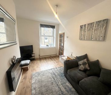 Paradise Grove, Horsforth, Leeds - Photo 2