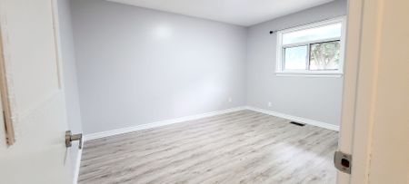 For Lease - 112 Brantwood Drive Unit# Main, Toronto, Ontario - Photo 3