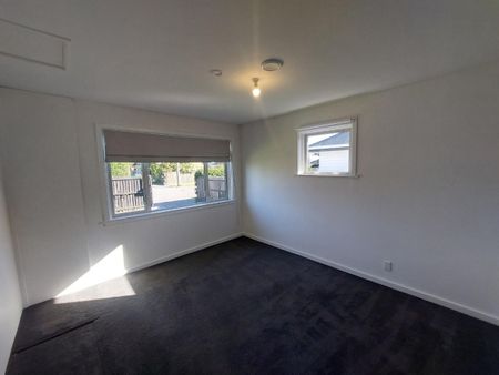 41 Moreland Avenue, Papanui - Photo 2
