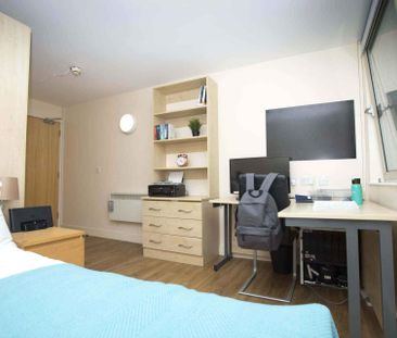 Gold Ensuite - Photo 2