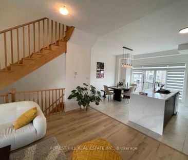 For Lease - 10 John Greene Lane, Richmond Hill, Ontario - Photo 3