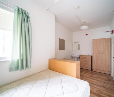 6 bed apartment to rent in Clayton Street West, City Centre, NE1 - Photo 2