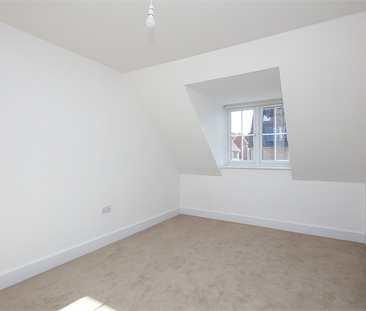 3 bedroom end of terrace house to rent - Photo 3