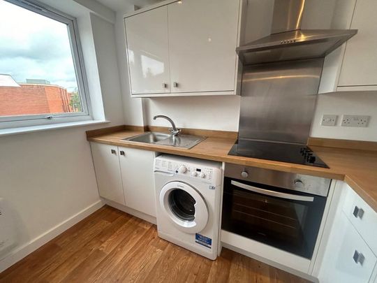 1 bedroom flat to rent - Photo 1
