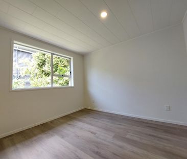 Just renovated unit in good location - Photo 6