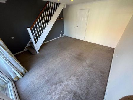 2 bedroom end of terrace house to rent - Photo 2