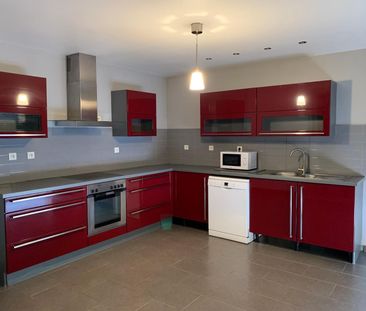 Location Maison 5 pièces 159m² BEYNOST 01700 - Photo 6